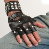 25189 Gloves Studded Black