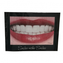 Surgery Poster Smiles Make Smiles 670 x 910 mm