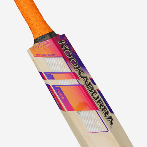 AURA PRO 4.0 JUNIOR CRICKET BAT