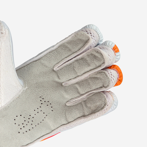 AURA PRO 7.0 BATTING GLOVES