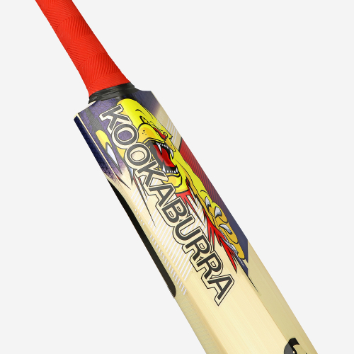 Kookaburra Beast Pro 9.0 Junior Cricket Bat