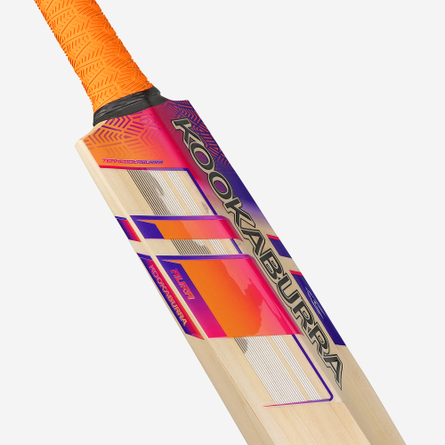 AURA PRO PLAYERS SENIOR CRICKET BAT