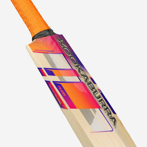 AURA PRO 2.0 JUNIOR CRICKET BAT