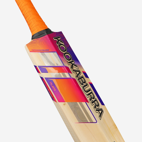 AURA PRO 7.0 JUNIOR CRICKET BAT