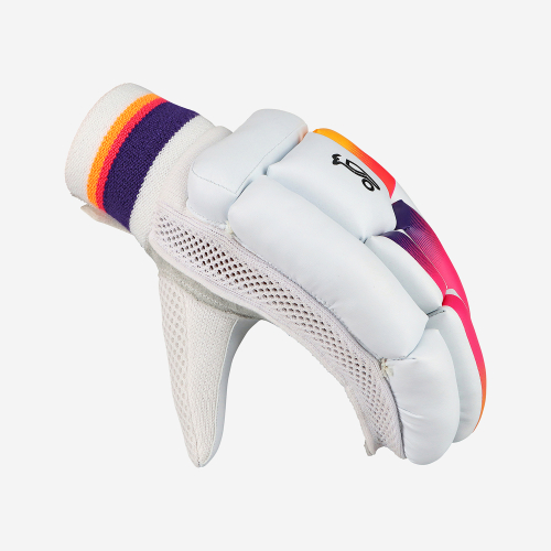 AURA PRO 7.0 BATTING GLOVES